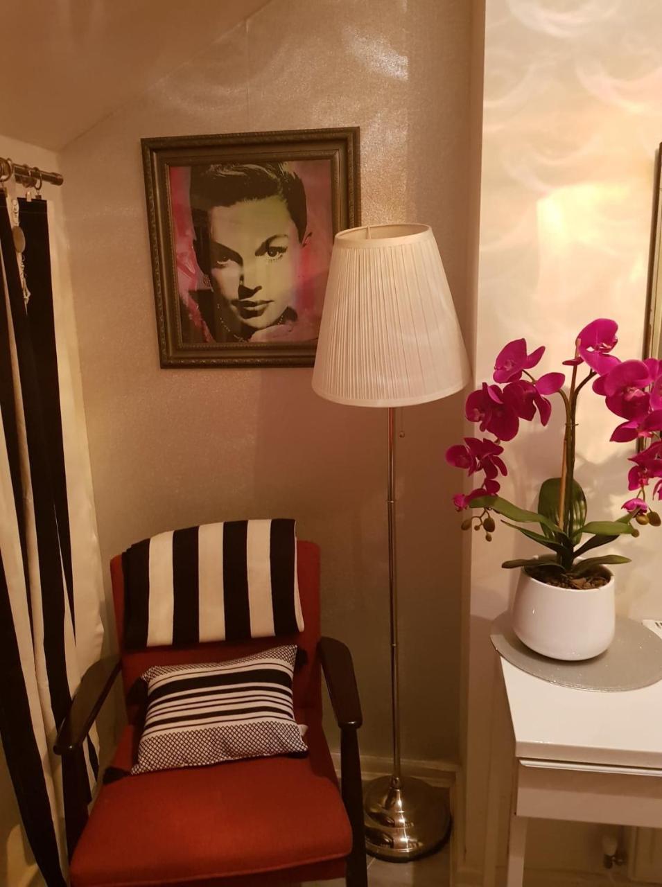 The Beauty Rooms Bnb Liverpool Exterior photo